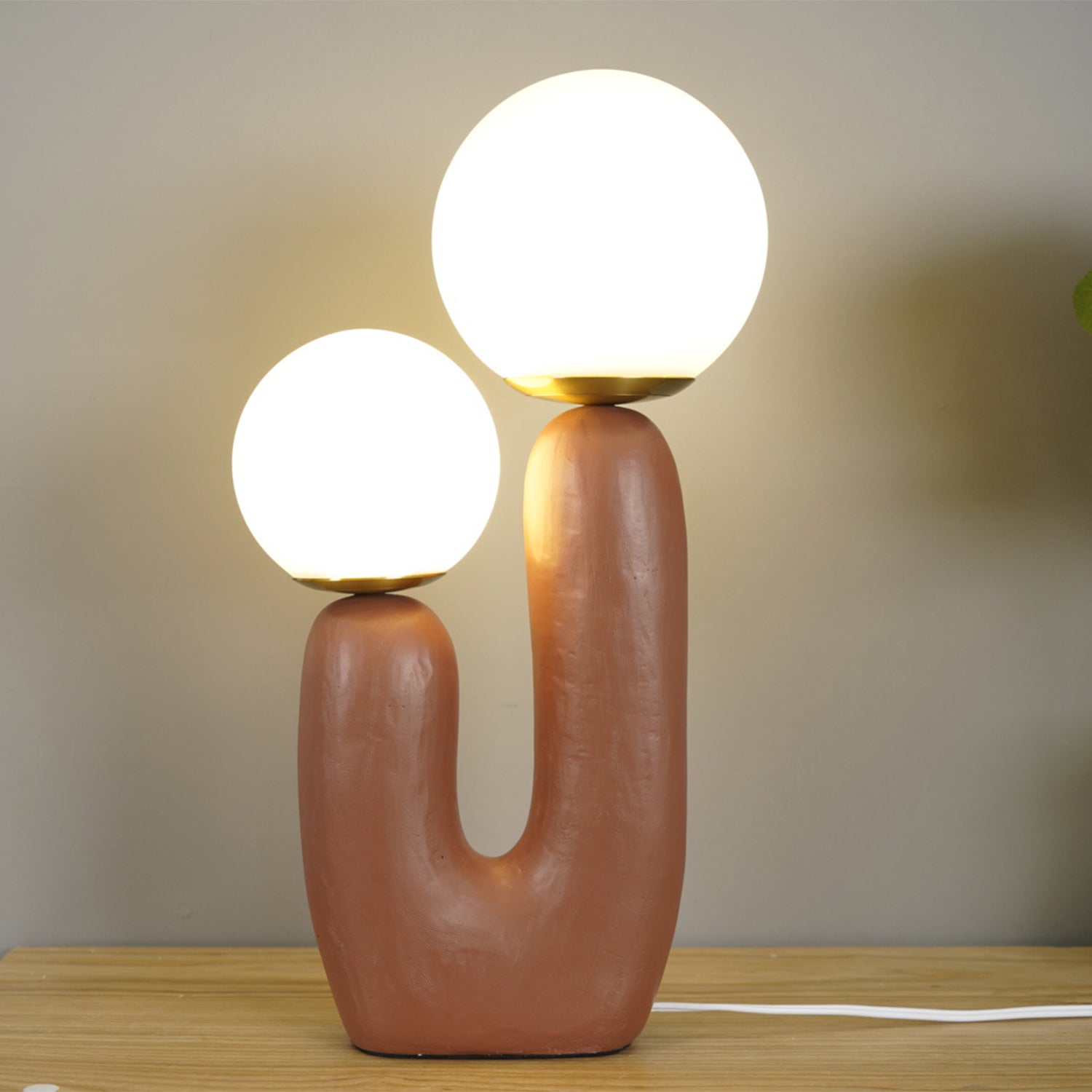 Arden Resin Table Lamp – Nordic Style Illumination