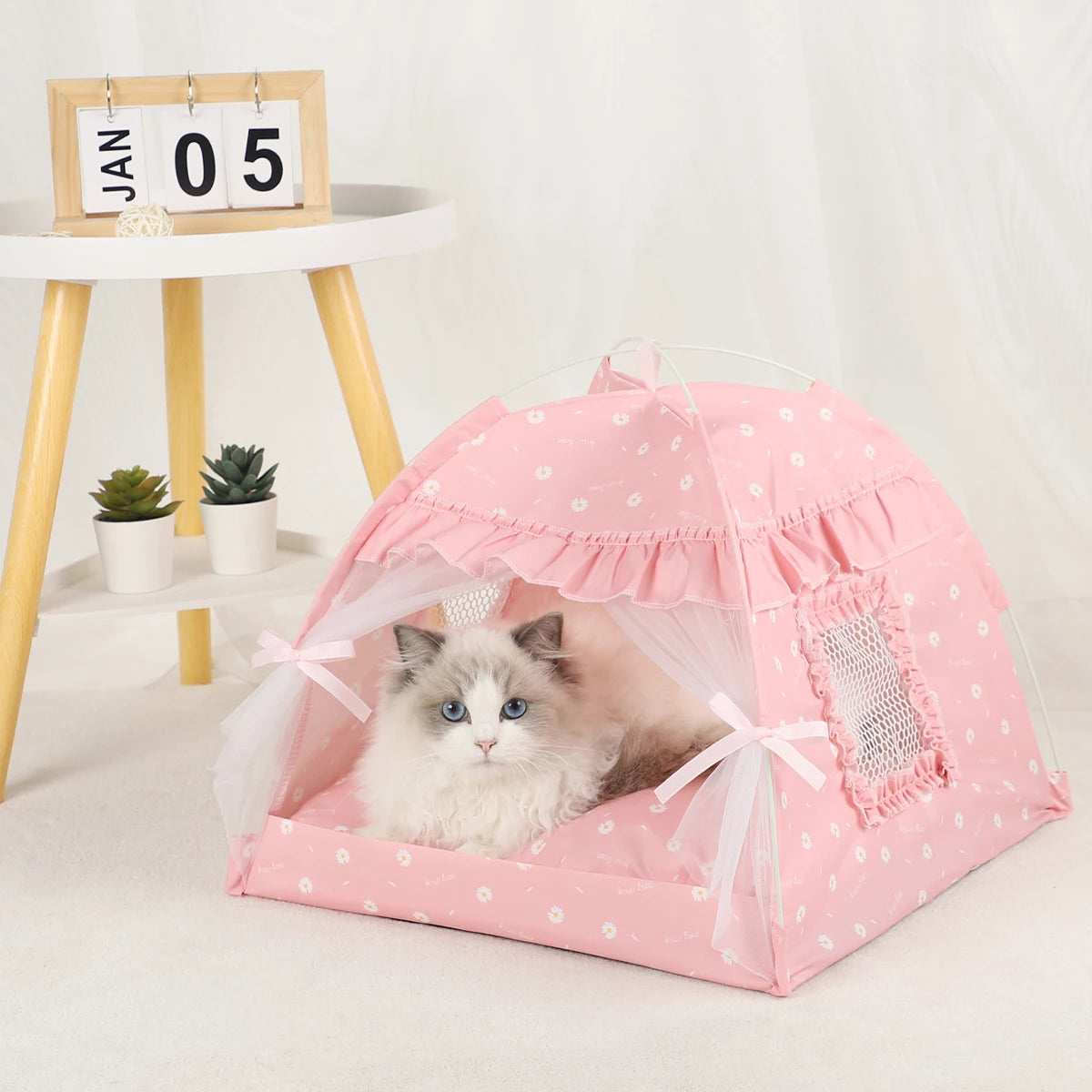 Cat Tent Bed - Warm & Comfortable Winter Shelter for Cats, Easy Entry Design, Durable & Portable