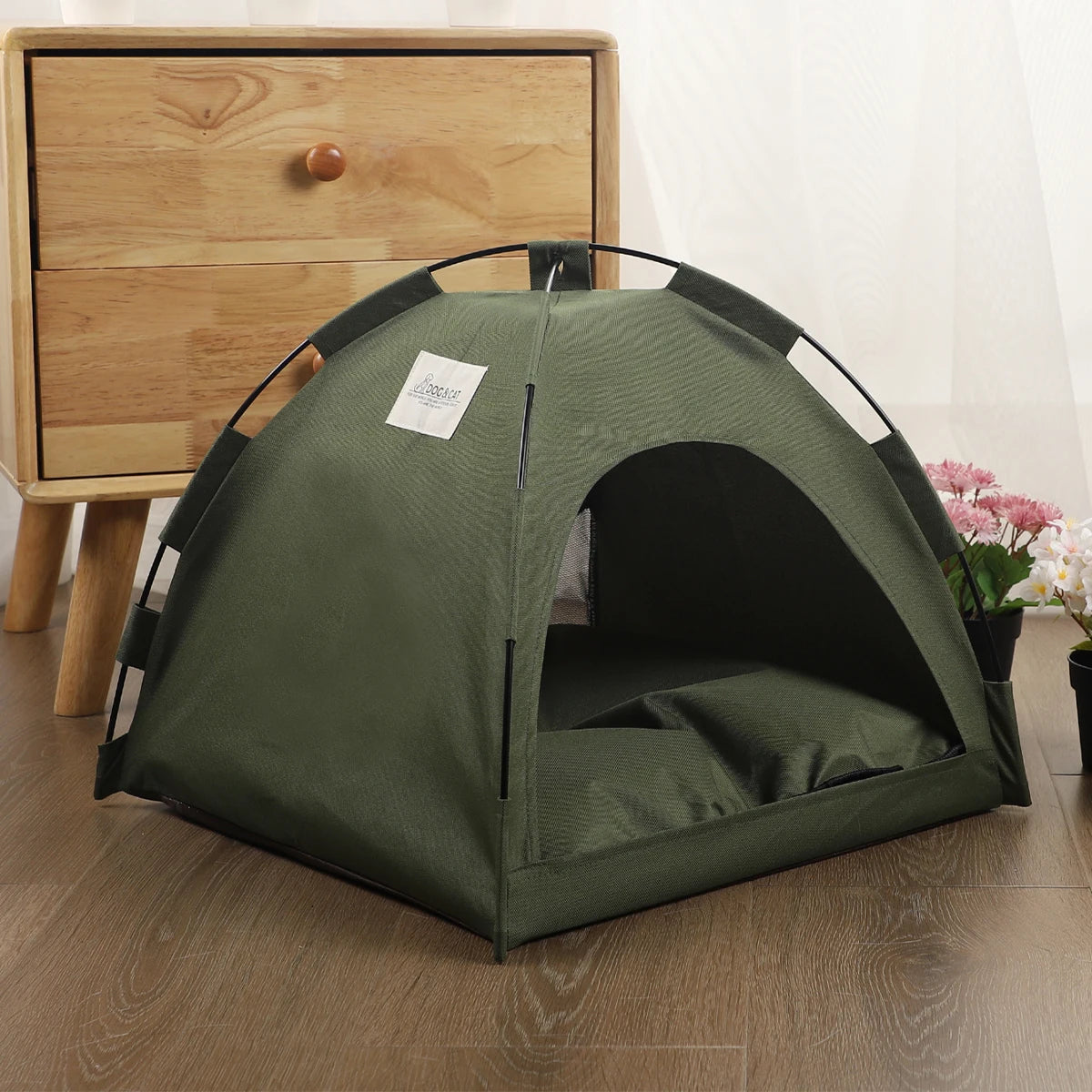 Cat Tent Bed - Warm & Comfortable Winter Shelter for Cats, Easy Entry Design, Durable & Portable