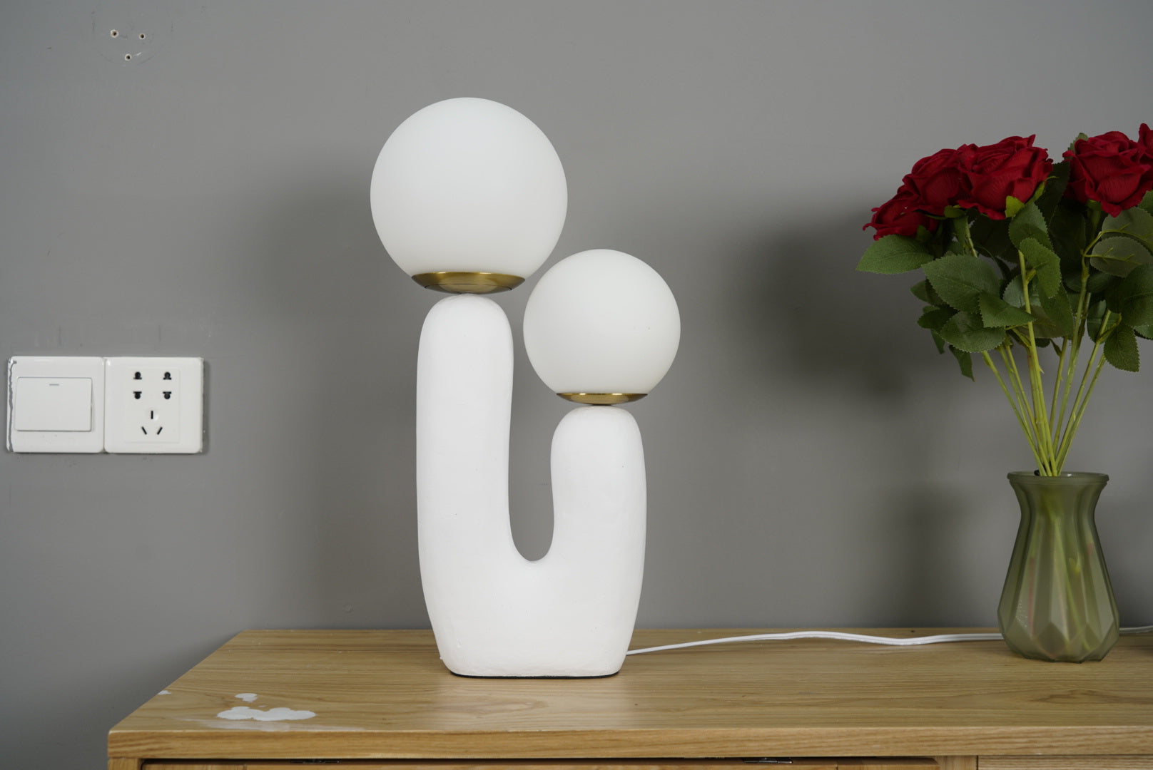 Arden Resin Table Lamp – Nordic Style Illumination