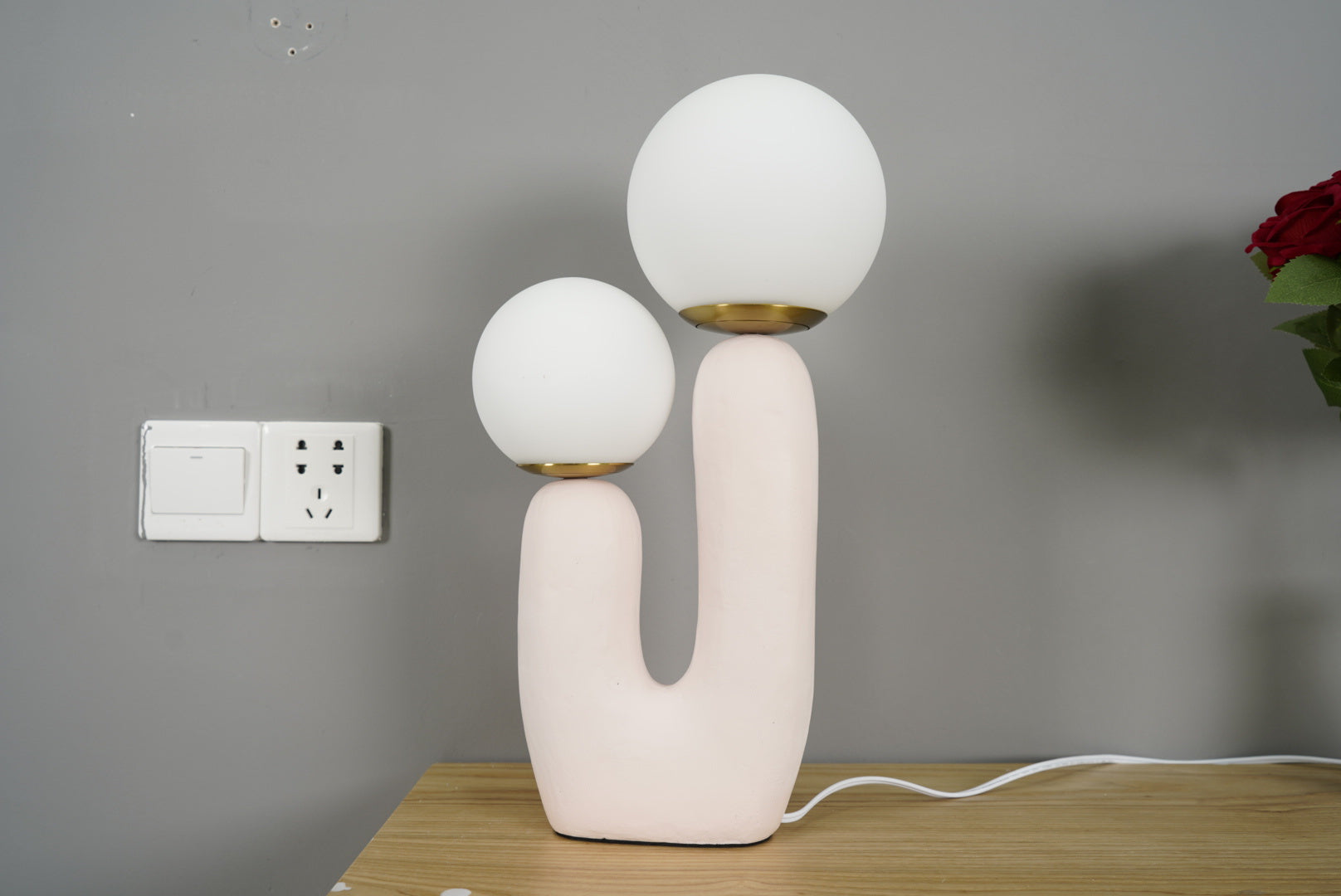 Arden Resin Table Lamp – Nordic Style Illumination