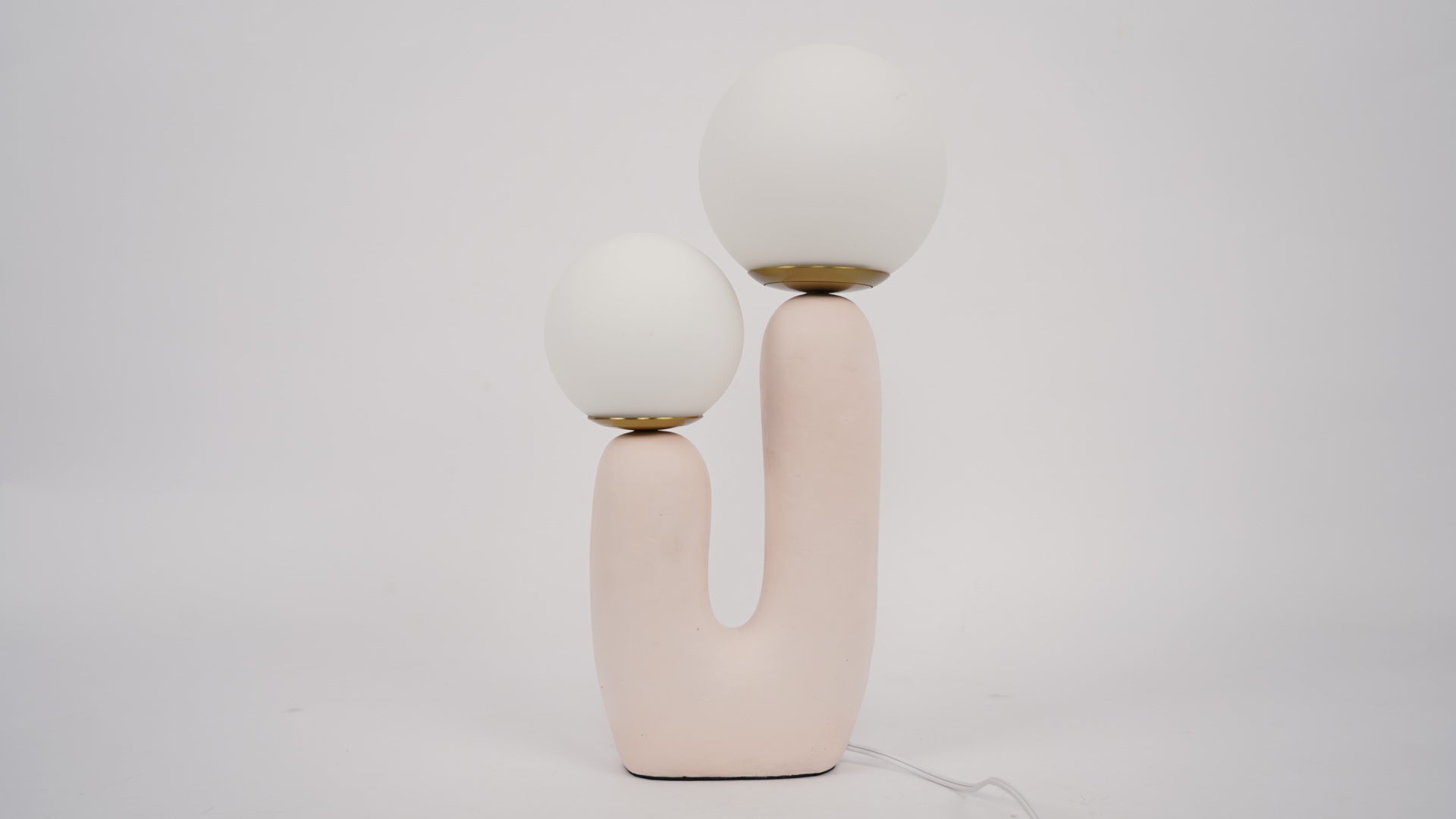 Arden Resin Table Lamp – Nordic Style Illumination