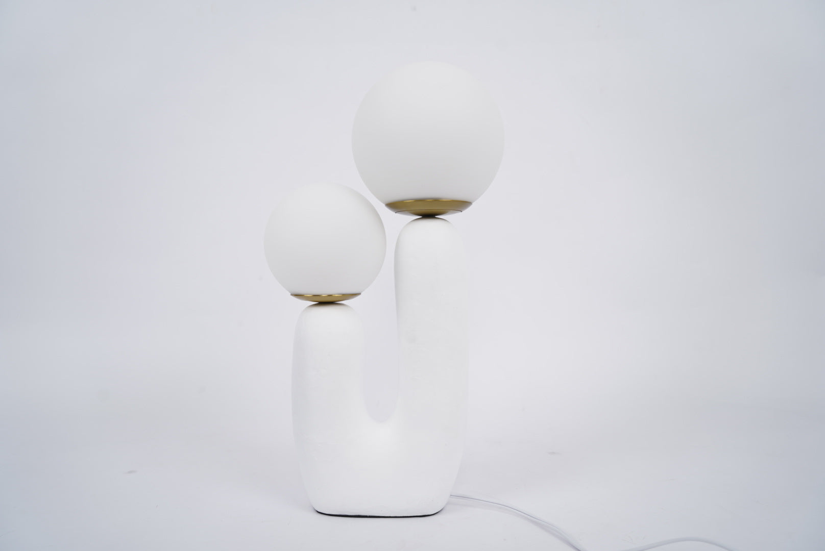 Arden Resin Table Lamp – Nordic Style Illumination