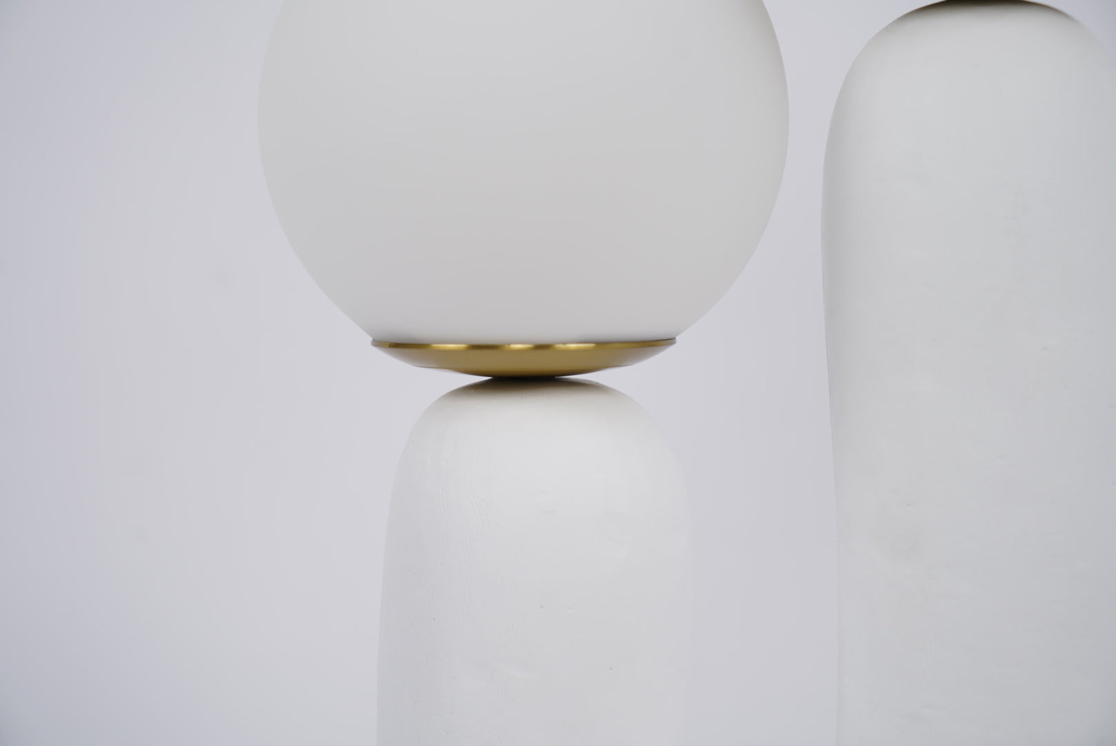 Arden Resin Table Lamp – Nordic Style Illumination