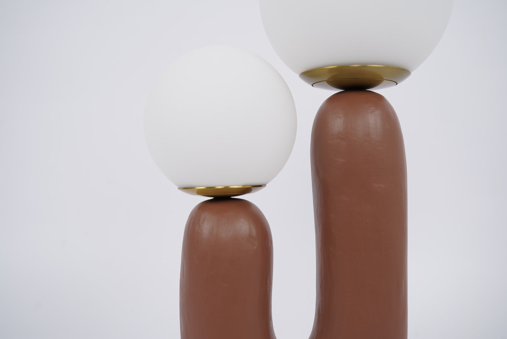 Arden Resin Table Lamp – Nordic Style Illumination