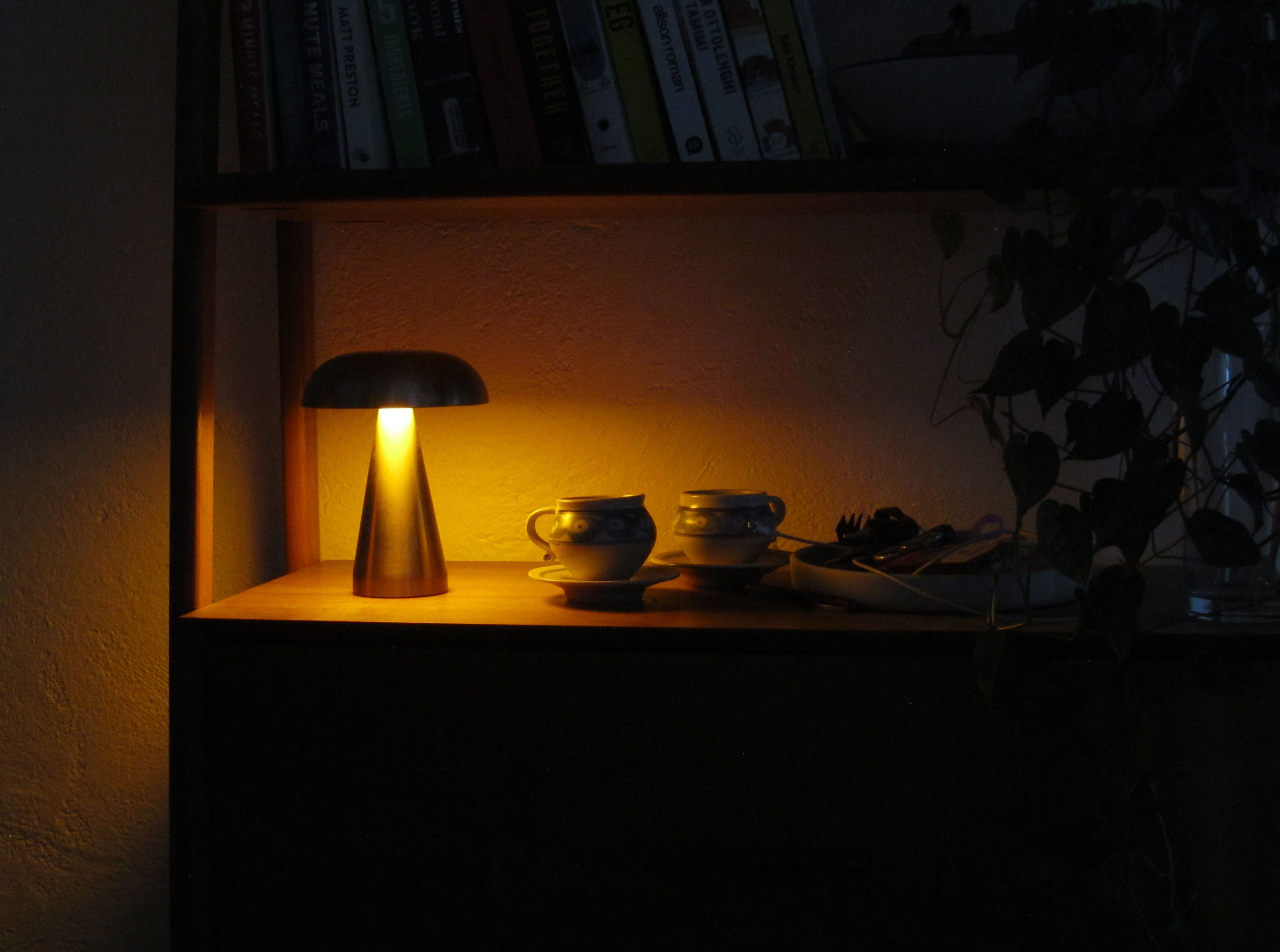 MARILYN - Luxe Gold Accent Table Lamp