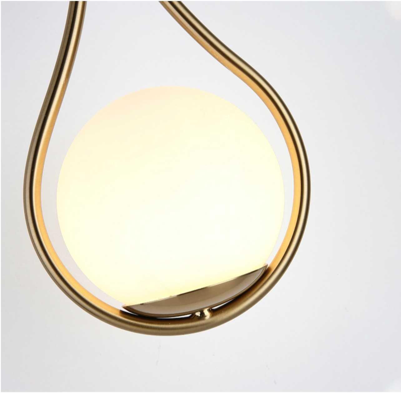LIVI - Sleek Nordic Wall Light for Modern Homes