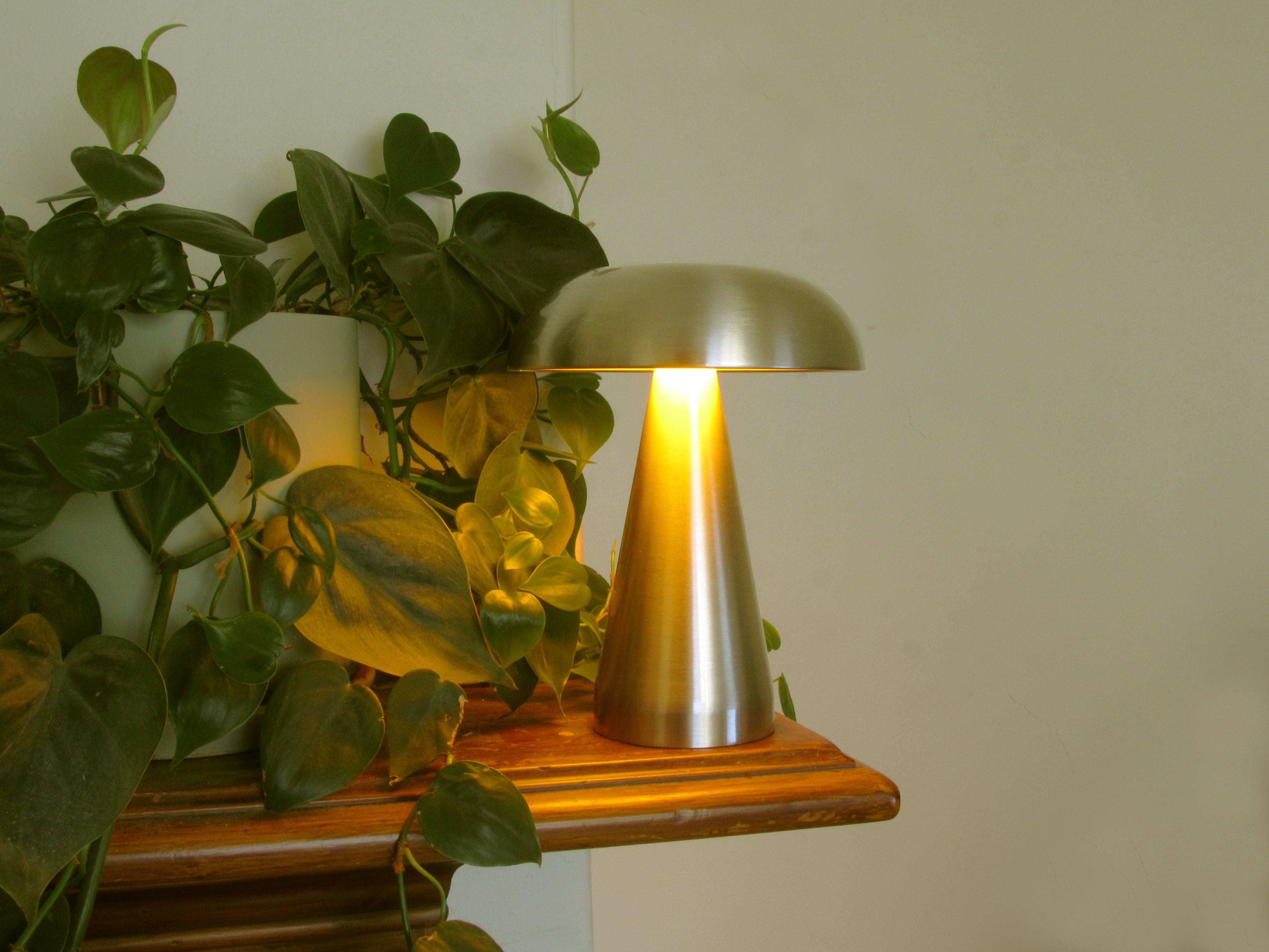 MARILYN - Luxe Gold Accent Table Lamp