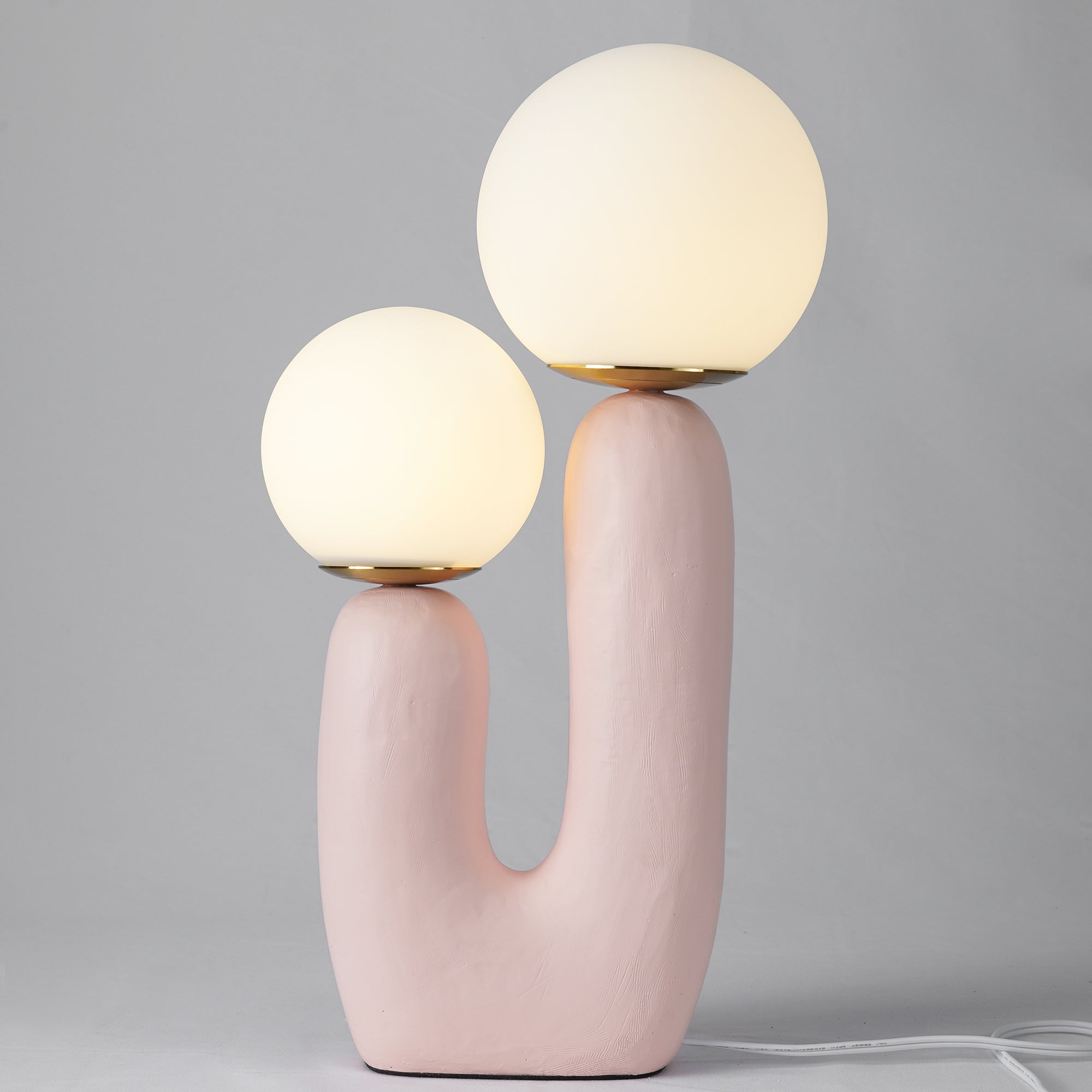 Arden Resin Table Lamp – Nordic Style Illumination