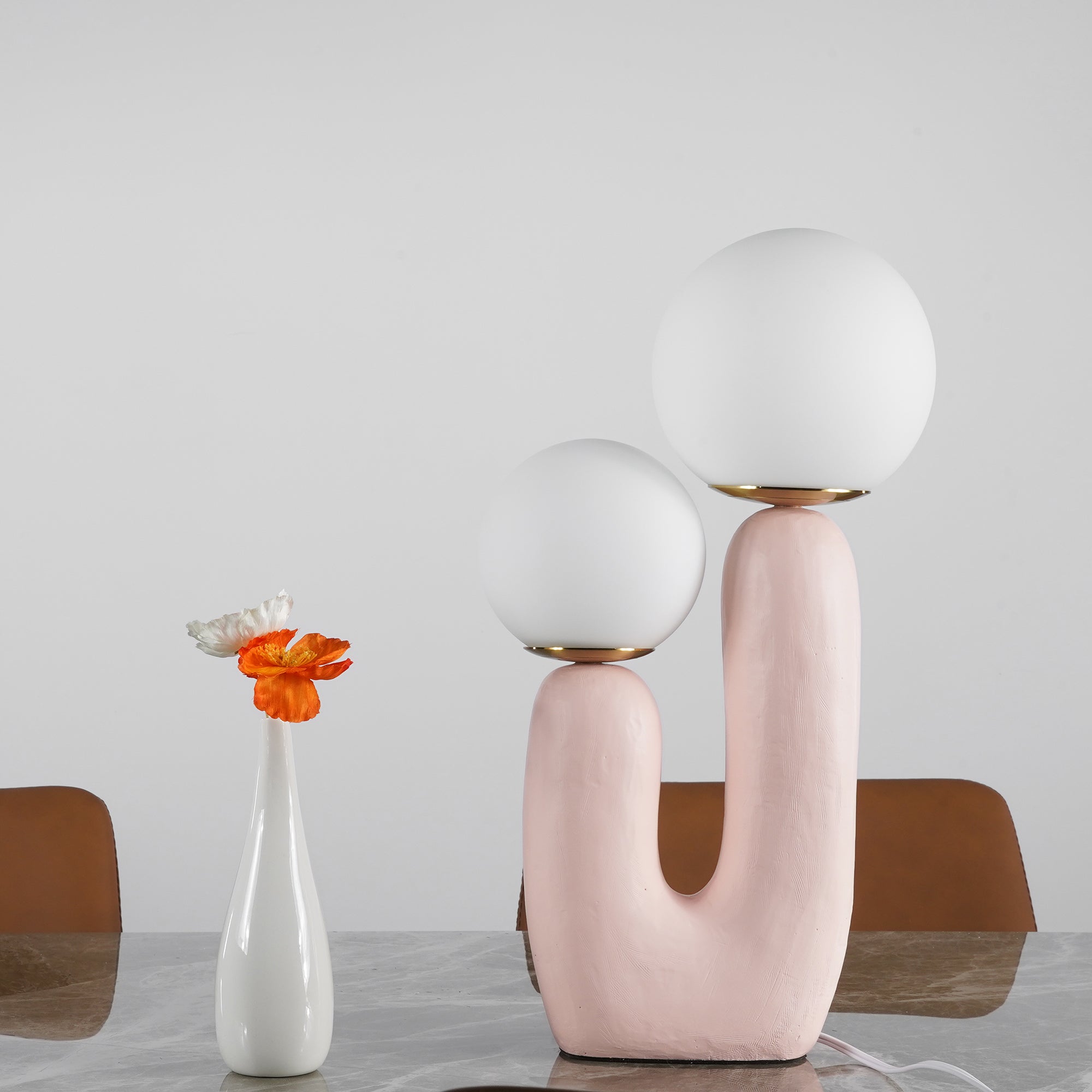 Arden Resin Table Lamp – Nordic Style Illumination