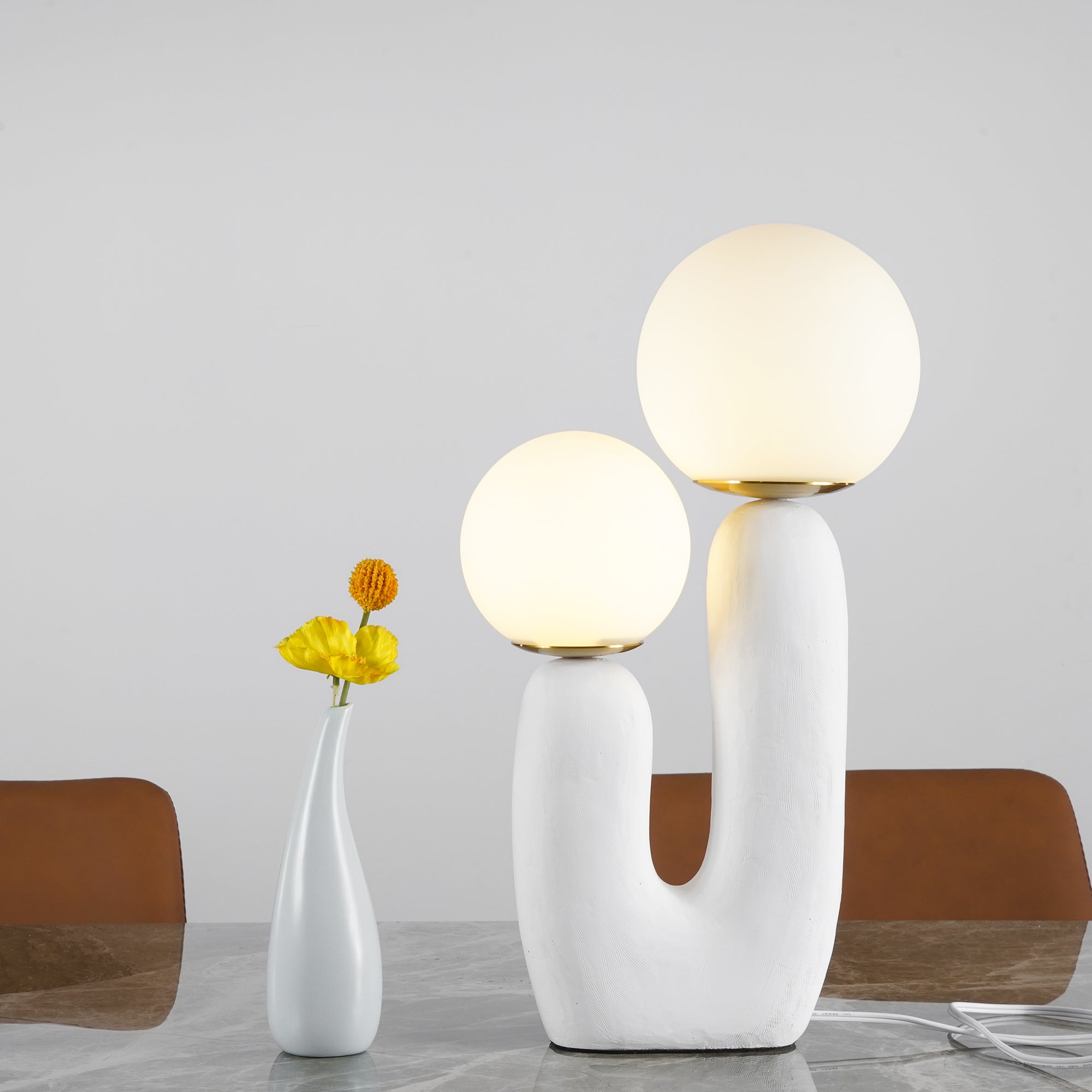 Arden Resin Table Lamp – Nordic Style Illumination