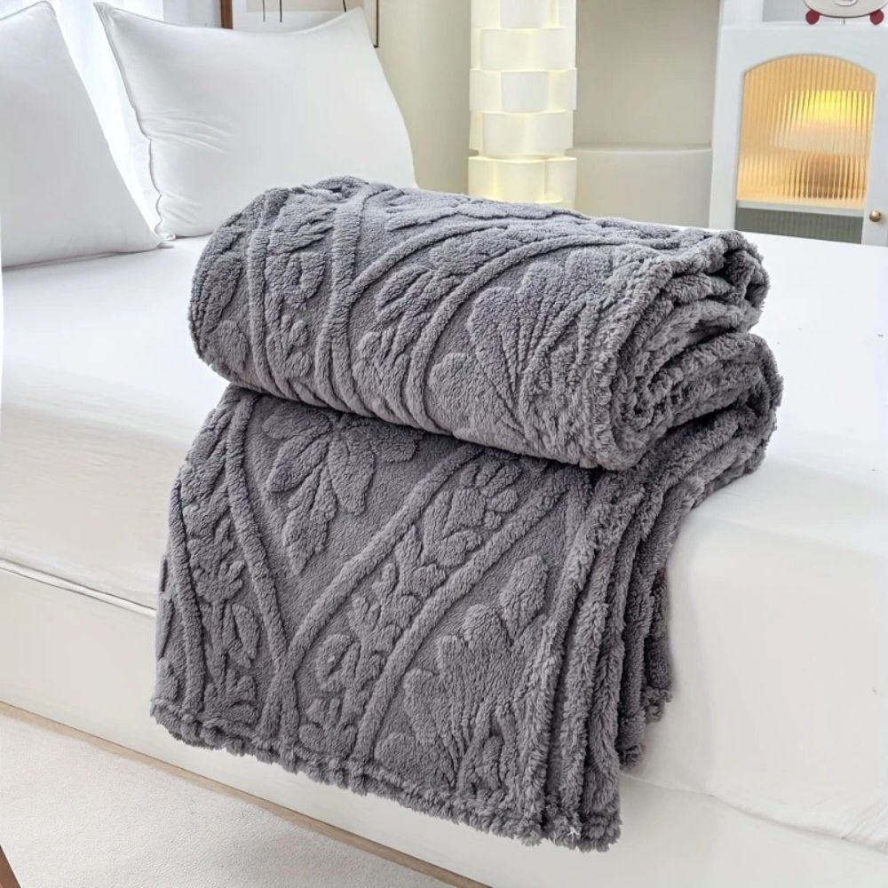 Paris Weave Jacquard Fleece Blanket – Soft Microfiber Plush Blanket for Cozy Layering and Versatile Use 7