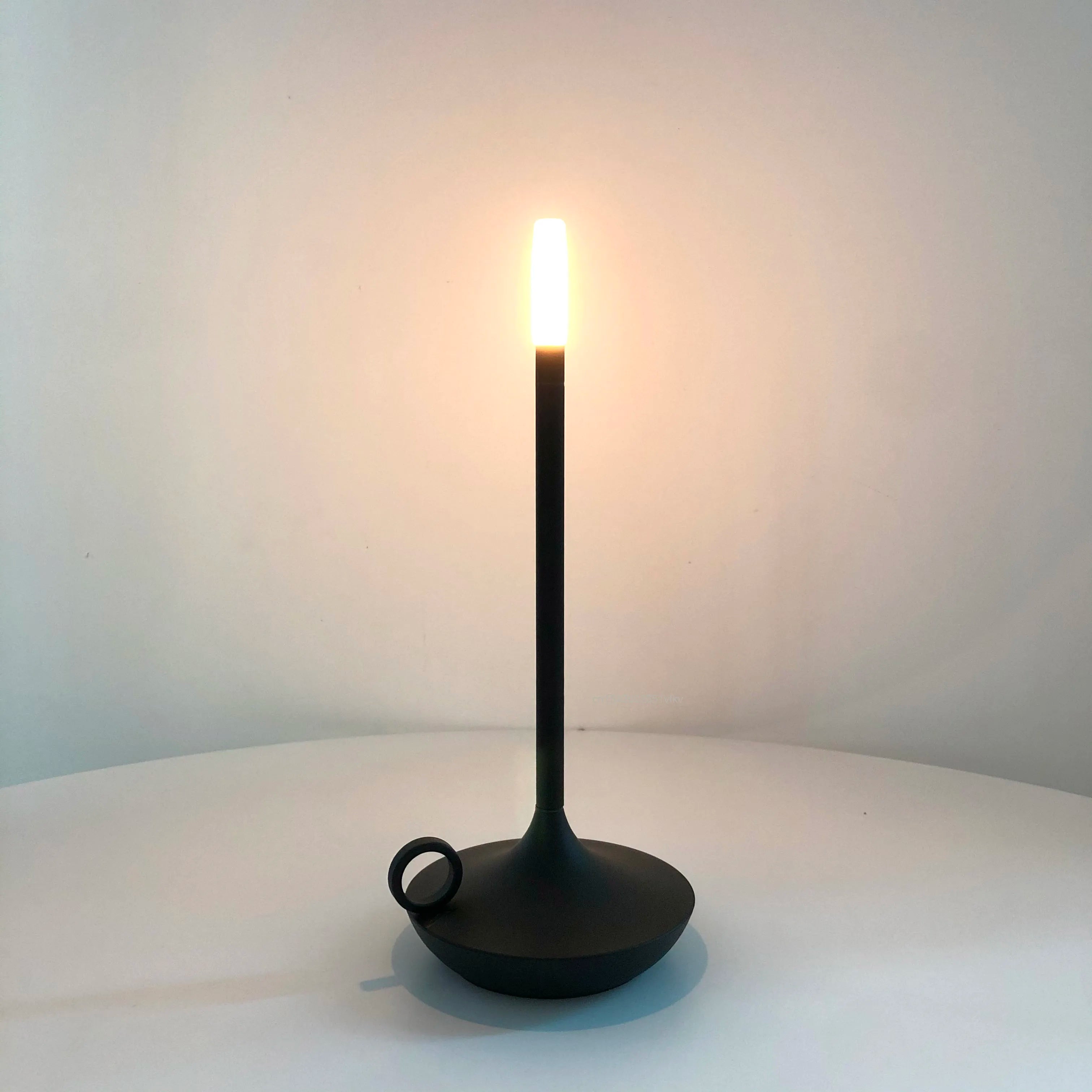 Variant image for Dimmable LED Table Lamp with Touch Control – Elegant Aluminum Design for Cozy Ambiance-6