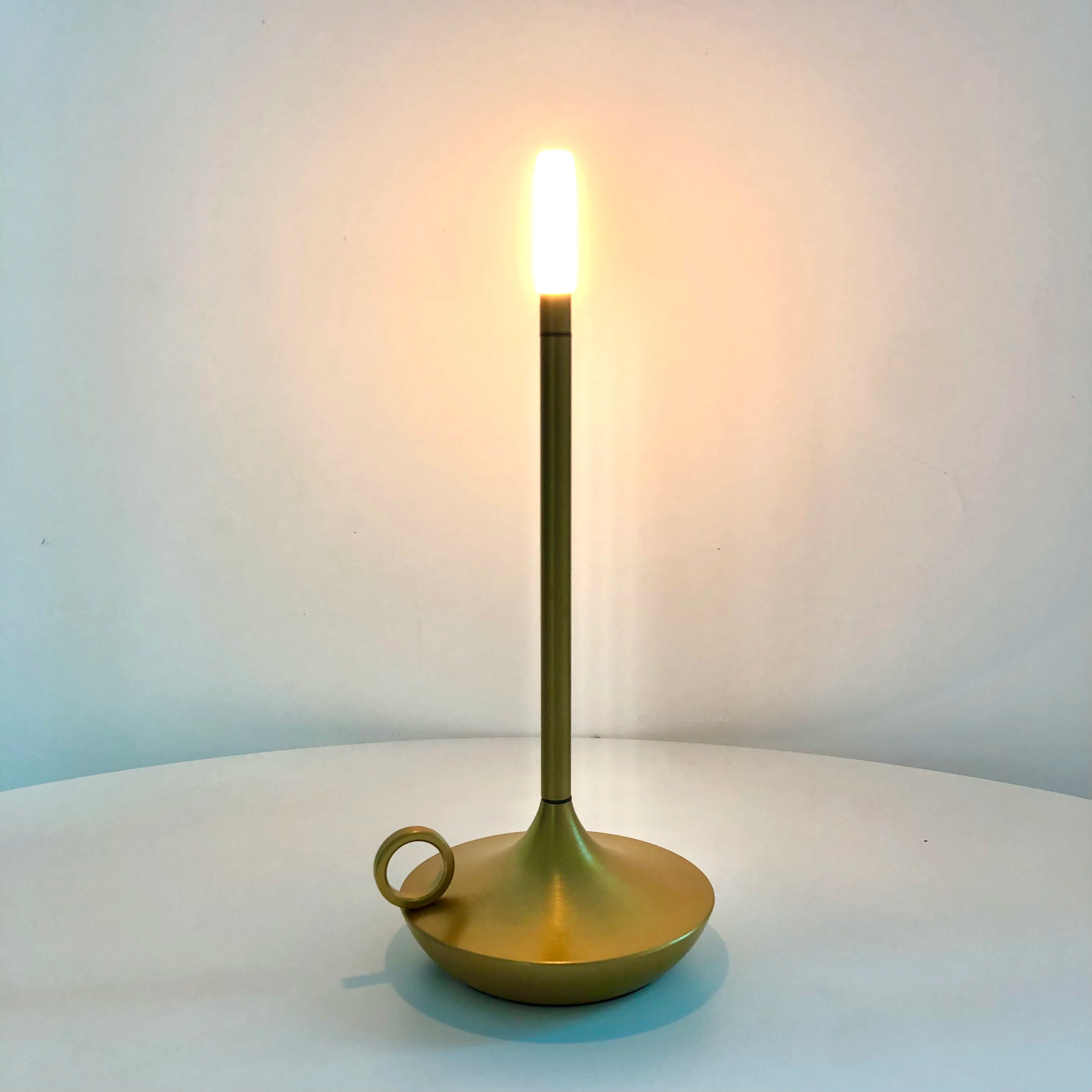 Dimmable LED Table Lamp with Touch Control – Elegant Aluminum Design for Cozy Ambiance-4