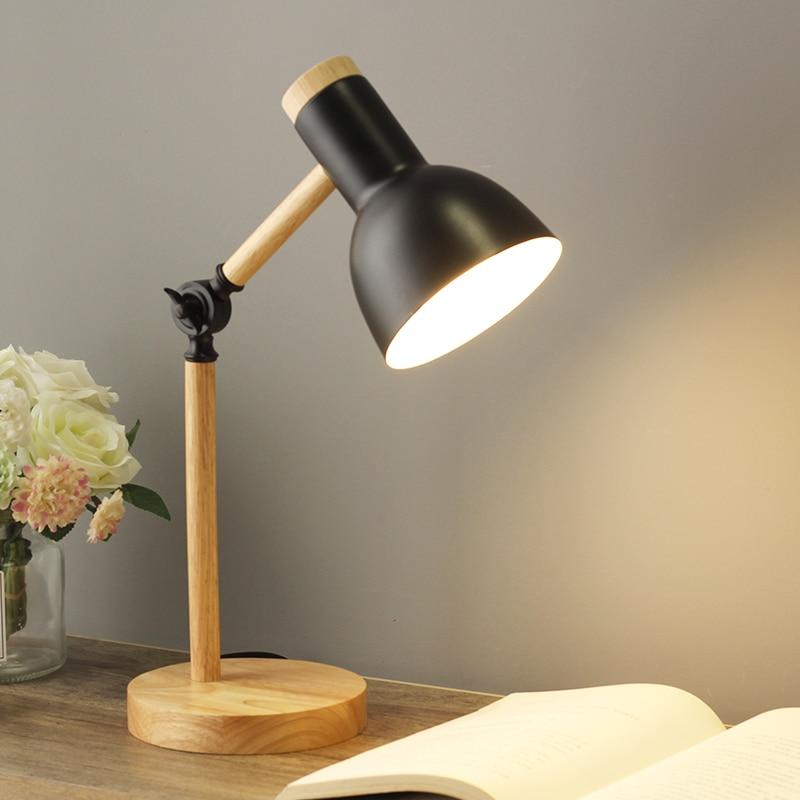 Nordic Wood Desk Lamp – Minimalist and Elegant Lighting-1