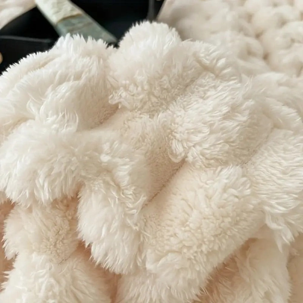 Cloud Cuddle Throw Blanket – Soft Bubble-Textured Sherpa Fleece for All Seasons, Cozy and Versatile Home Decor 5