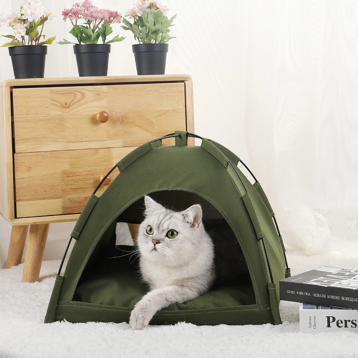 Cat Tent Bed - Warm & Comfortable Winter Shelter for Cats, Easy Entry Design, Durable & Portable