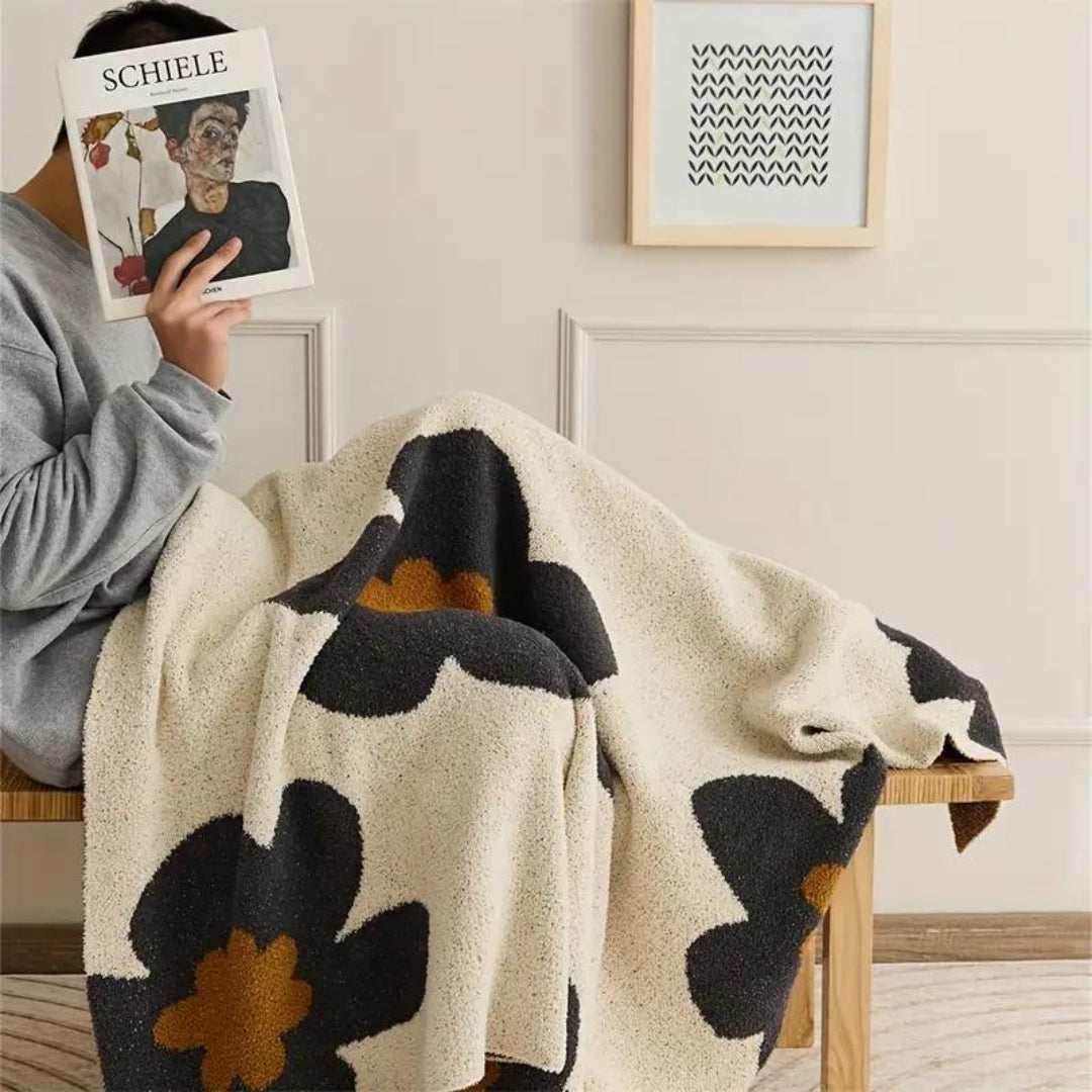 Floral Knitted Throw Blanket – Cozy All-Season Blanket with Nordic Design, 120x150cm, Multi-Colored Floral Pattern 1